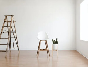 花样滑冰选手优美动作令人赞叹，斩获金杯