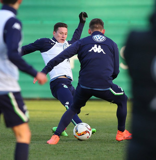 沙尔克将在与狼堡的比赛中全力拼搏的简单介绍 沙尔克将在与狼堡的比赛中全力拼搏的简单介绍