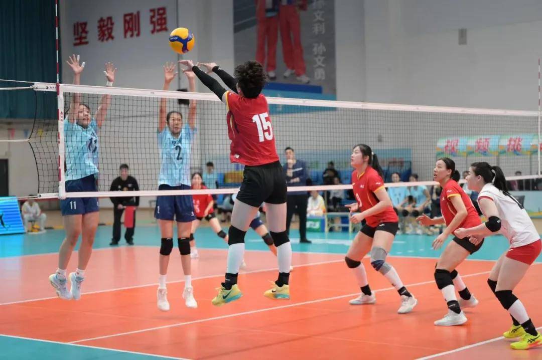 开云体育在线-女子排球赛事落落大方魅力四射