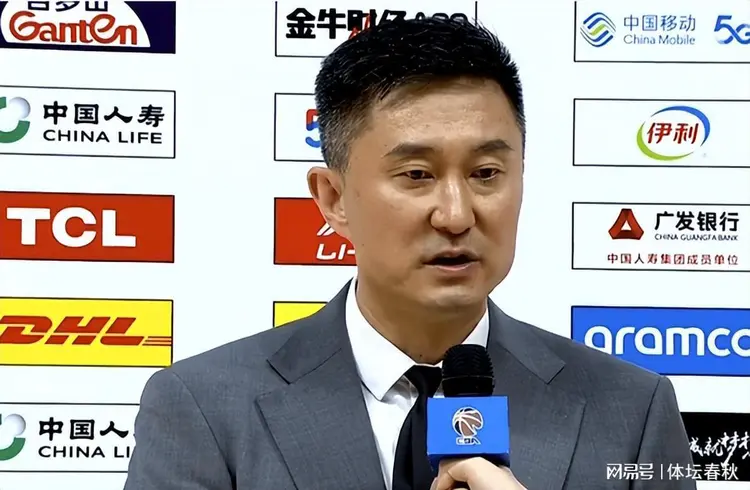 湖北男篮主教练喜获胜,球队状态连胜 湖北男篮主教练喜获胜,球队状态连胜