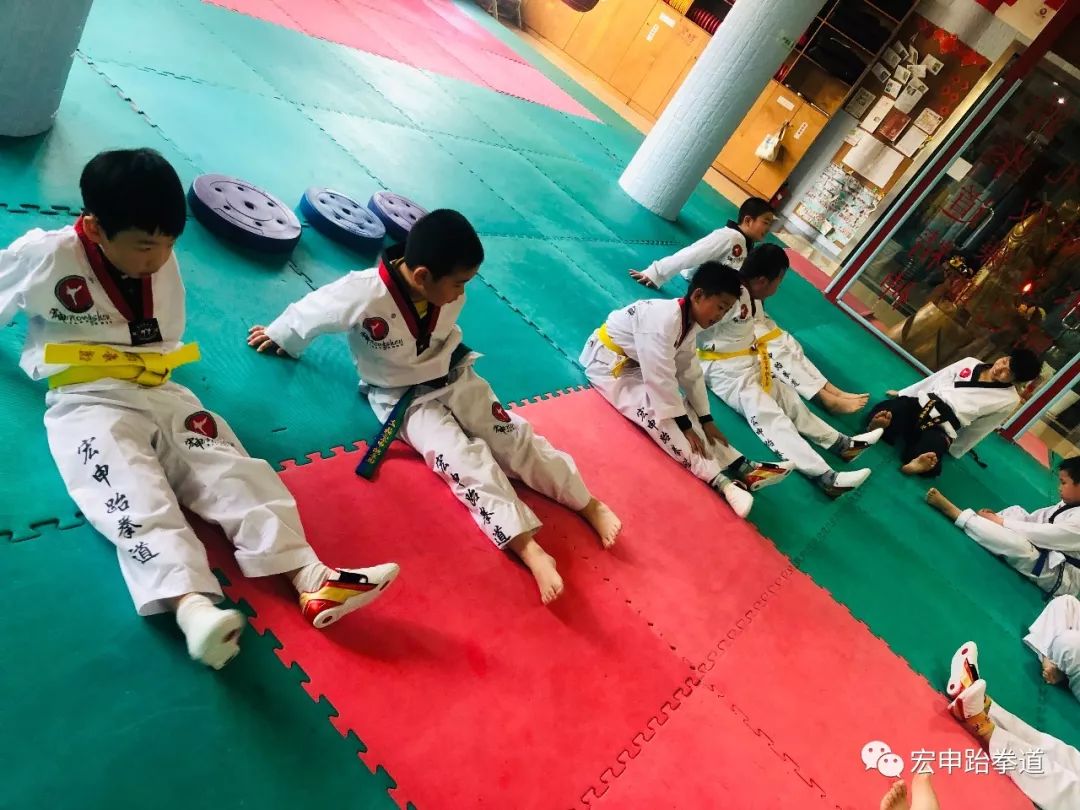 中国跆拳道选手突破瓶颈,晋级八强的简单介绍 中国跆拳道选手突破瓶颈,晋级八强的简单介绍