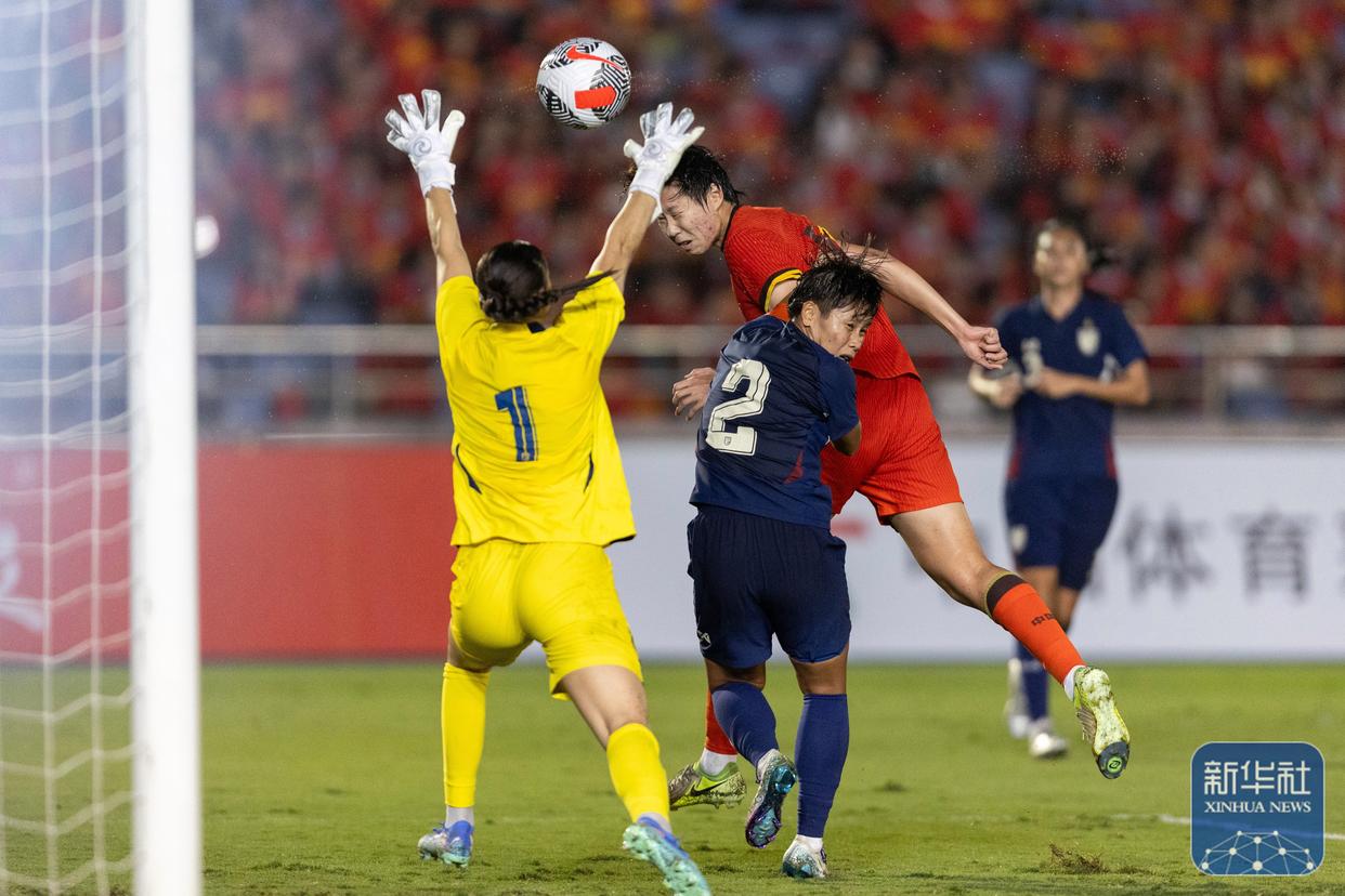 开云体育官网-关于国际女足比拼菲菲入场，战况激烈精彩的信息