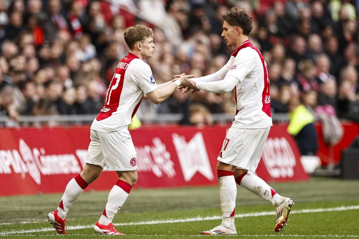 阿贾克斯主场击败阿尔克马尔，积分榜上升的简单介绍