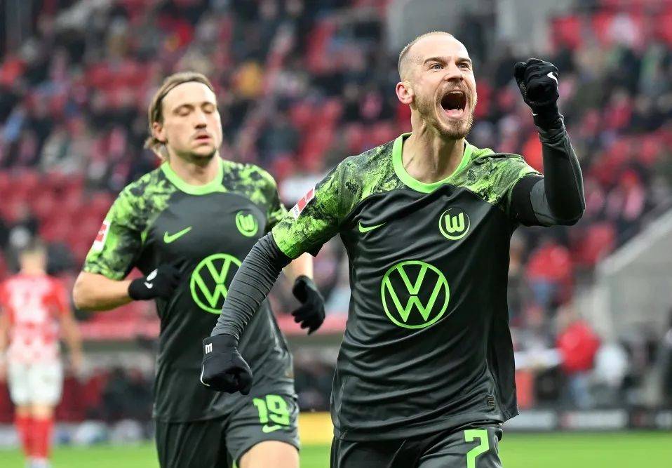 开云体育官网-沃尔夫斯堡客场击败对手，赢得关键胜利的简单介绍