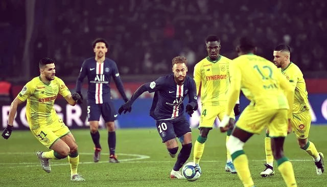 南特客场战平巴黎圣日耳曼,取得宝贵一分 南特客场战平巴黎圣日耳曼,取得宝贵一分