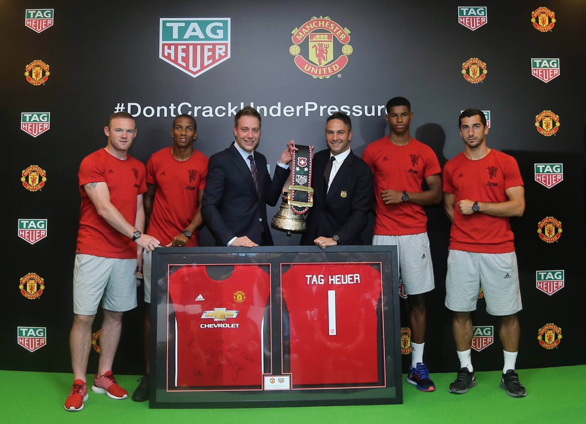 关于托特纳姆热刺双杀对手，稳固战绩的信息