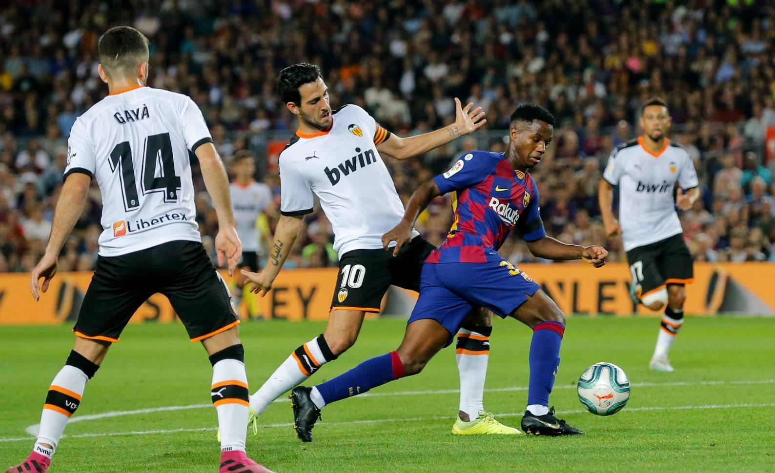 开云体育网页版-马竞迎战巴伦西亚，轻松击败对手