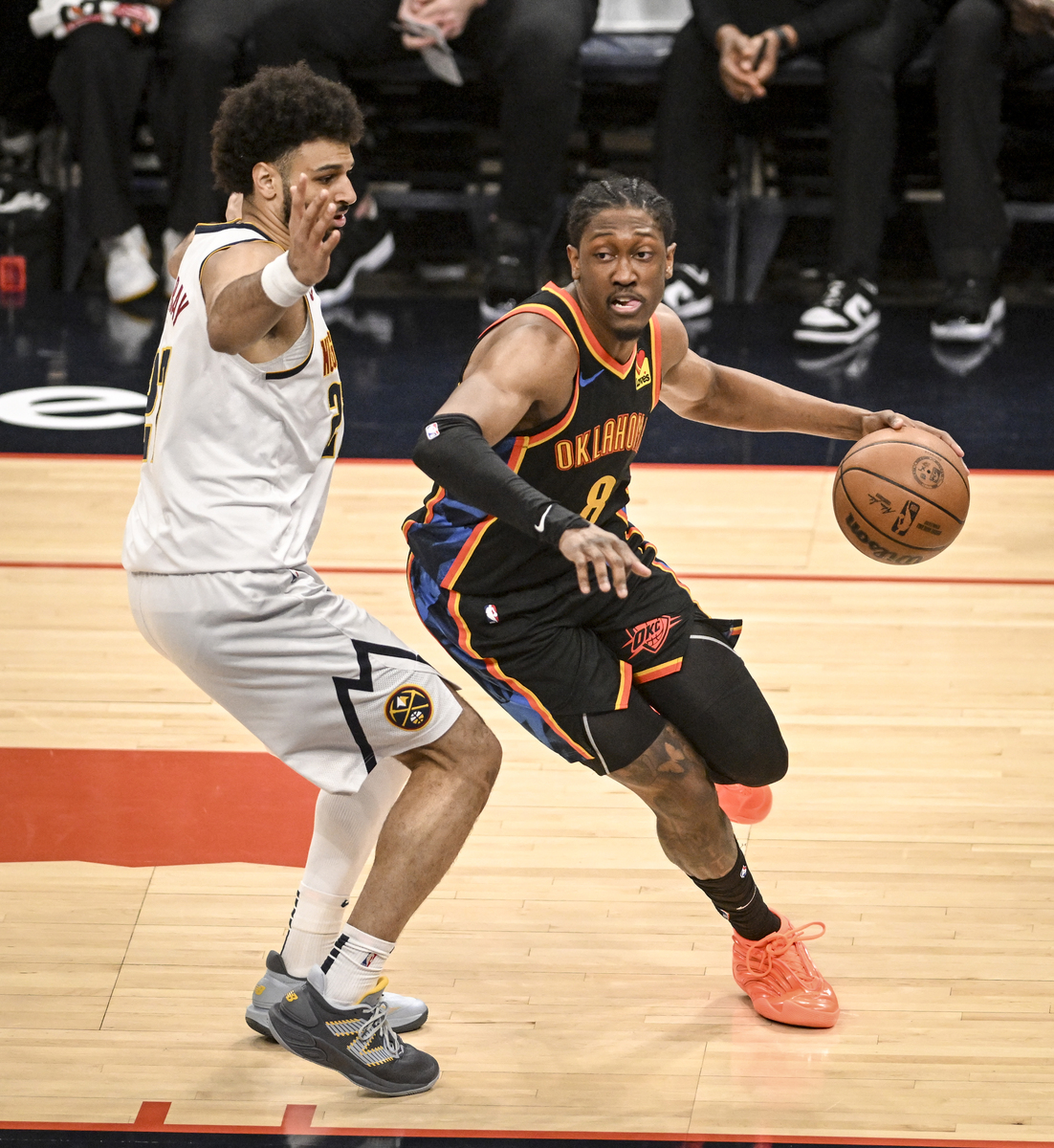 美国男子篮球联赛引发全球轰动