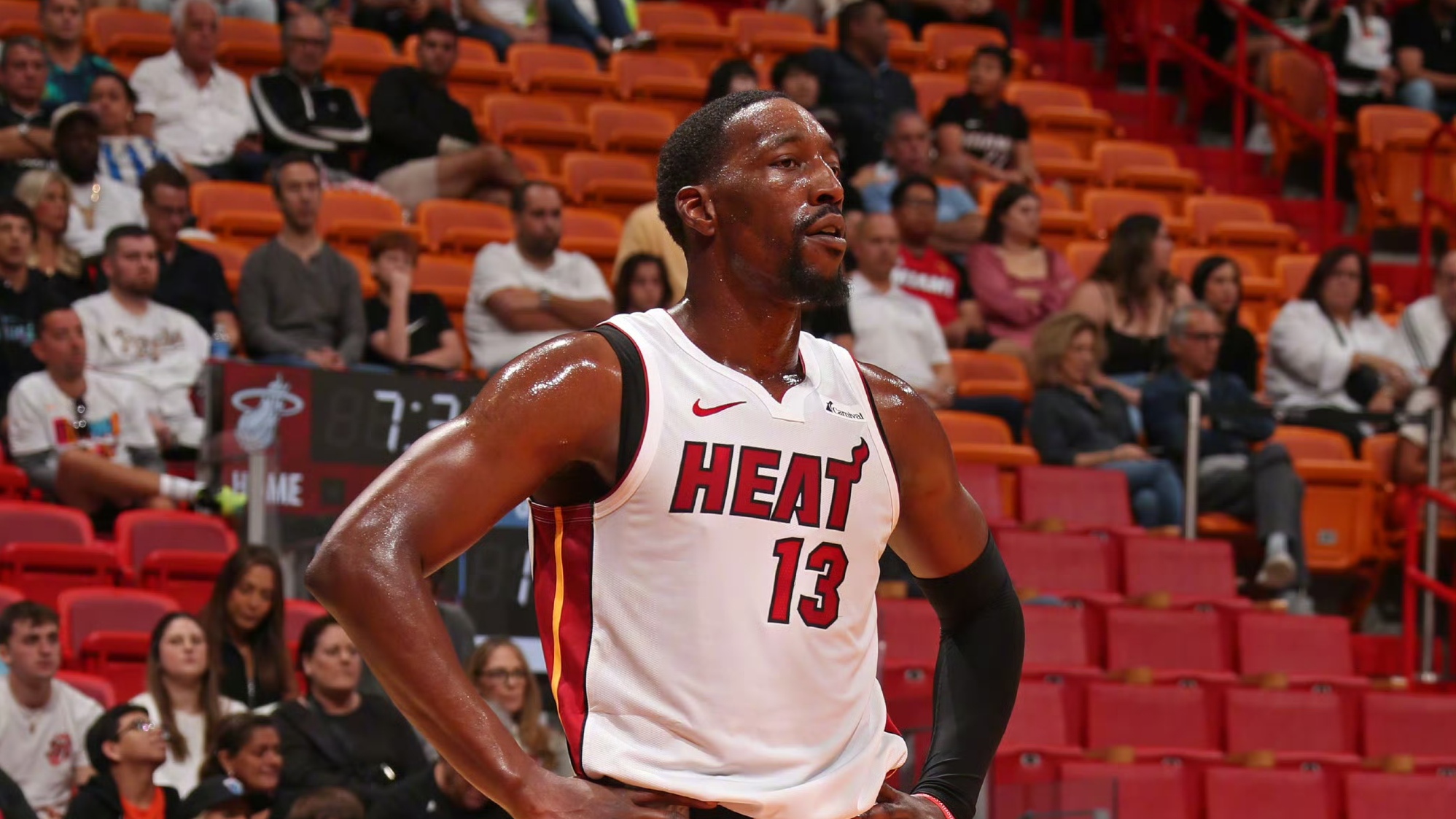 关于热火完成精彩逆转，惊艳全场观众的信息