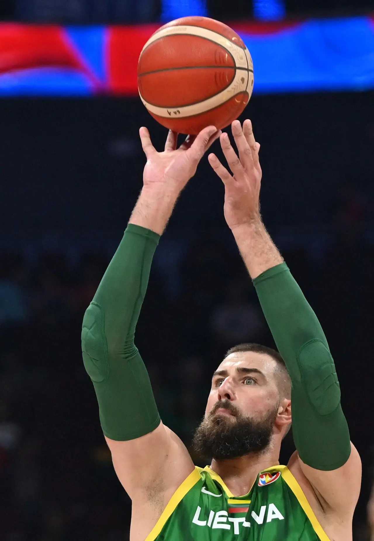 热身赛中球员状态佳,表现出色 热身赛中球员状态佳,表现出色