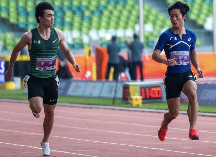 关于西班牙田径选手突破自我，收获成功的信息